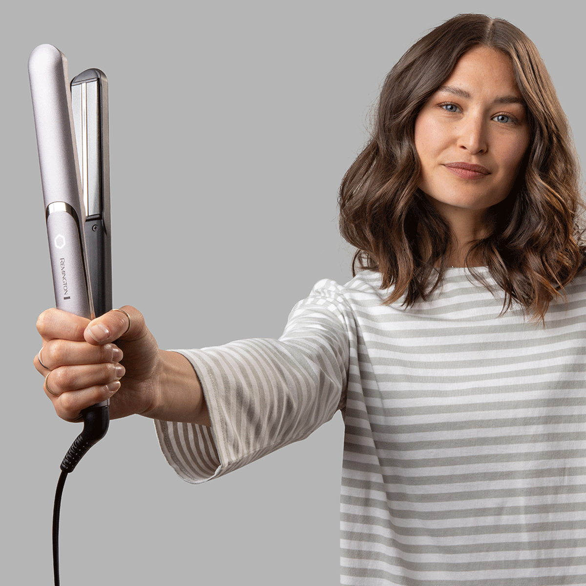 Plancha Alisadora Remington ProluxeTM Tecnología StyleAdaptTM